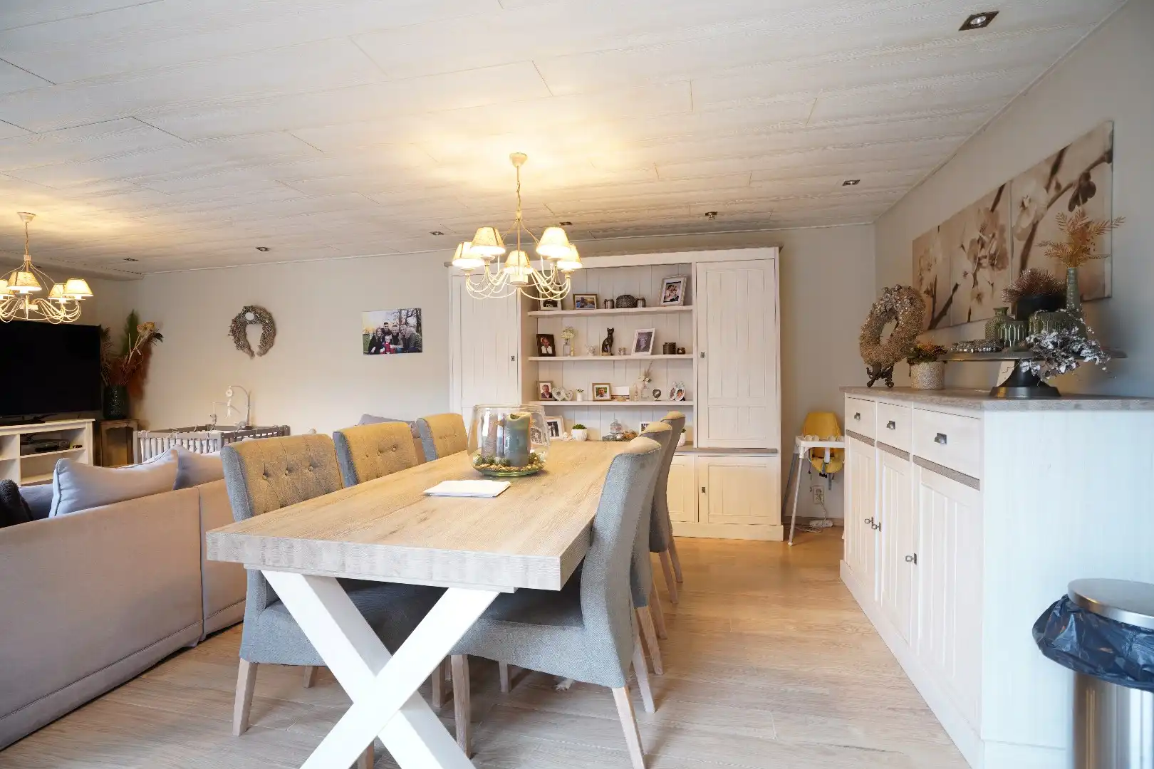 Handelswoning op topligging te Aartrijke foto 2