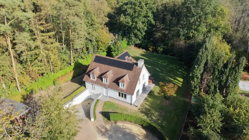Exclusief gelegen stijlvolle villa op 24 are palende aan natuurgebied foto 41