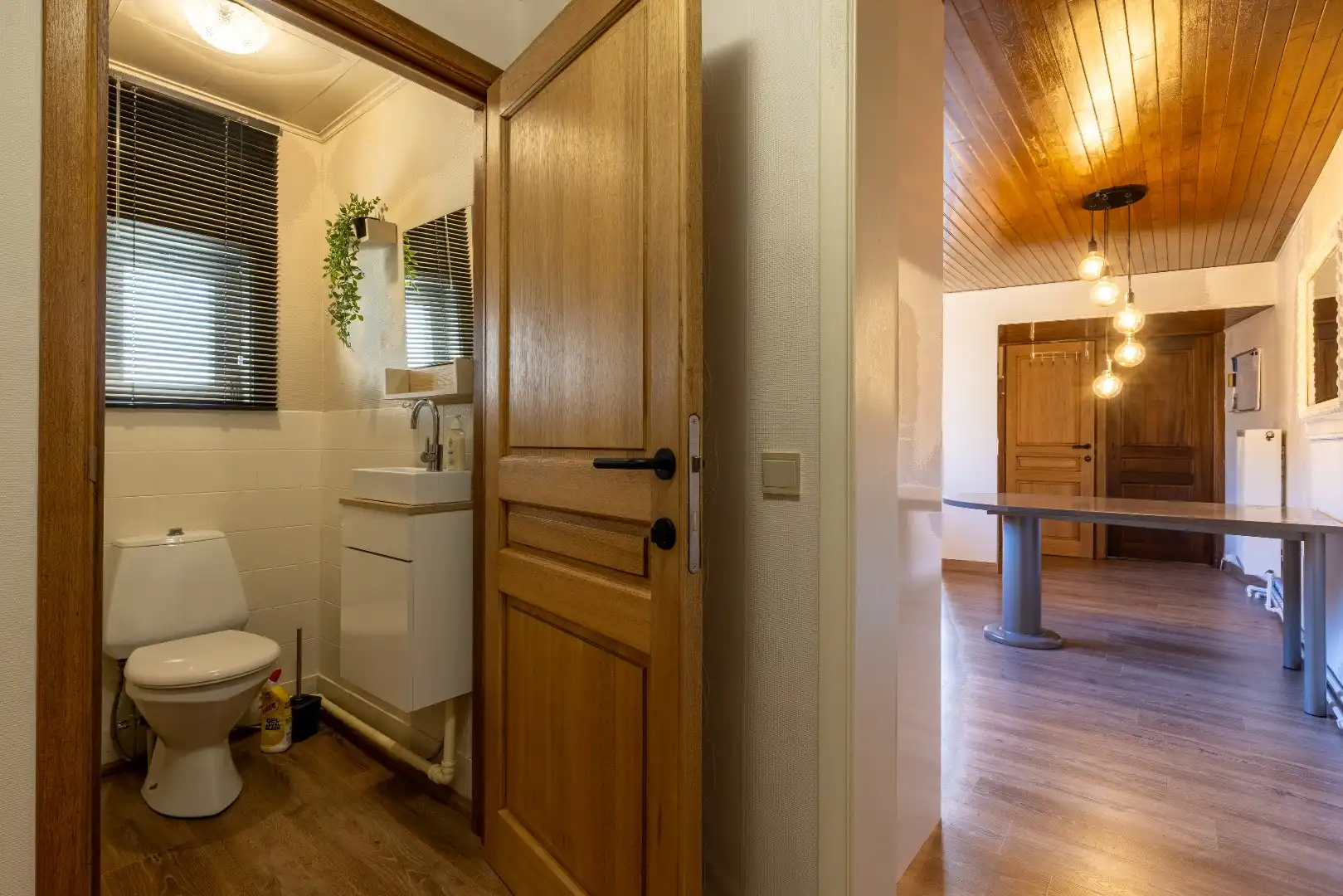 Leuke woning met 4 slk, grote garage en groot binnenterras foto 11