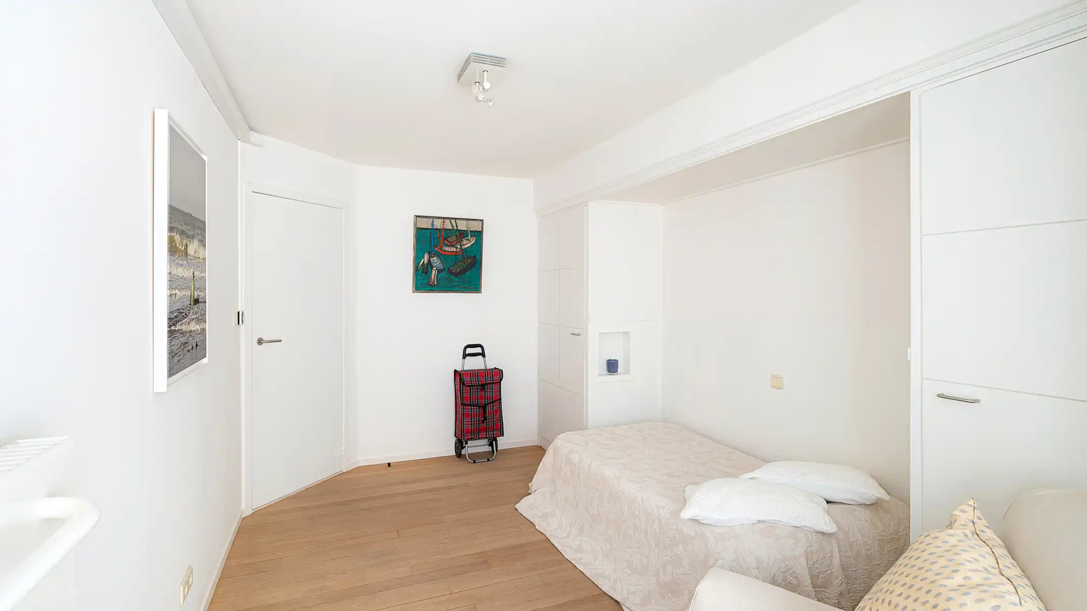 EXCLUSIEF: Ruim appartement met frontaal zeezicht foto 17