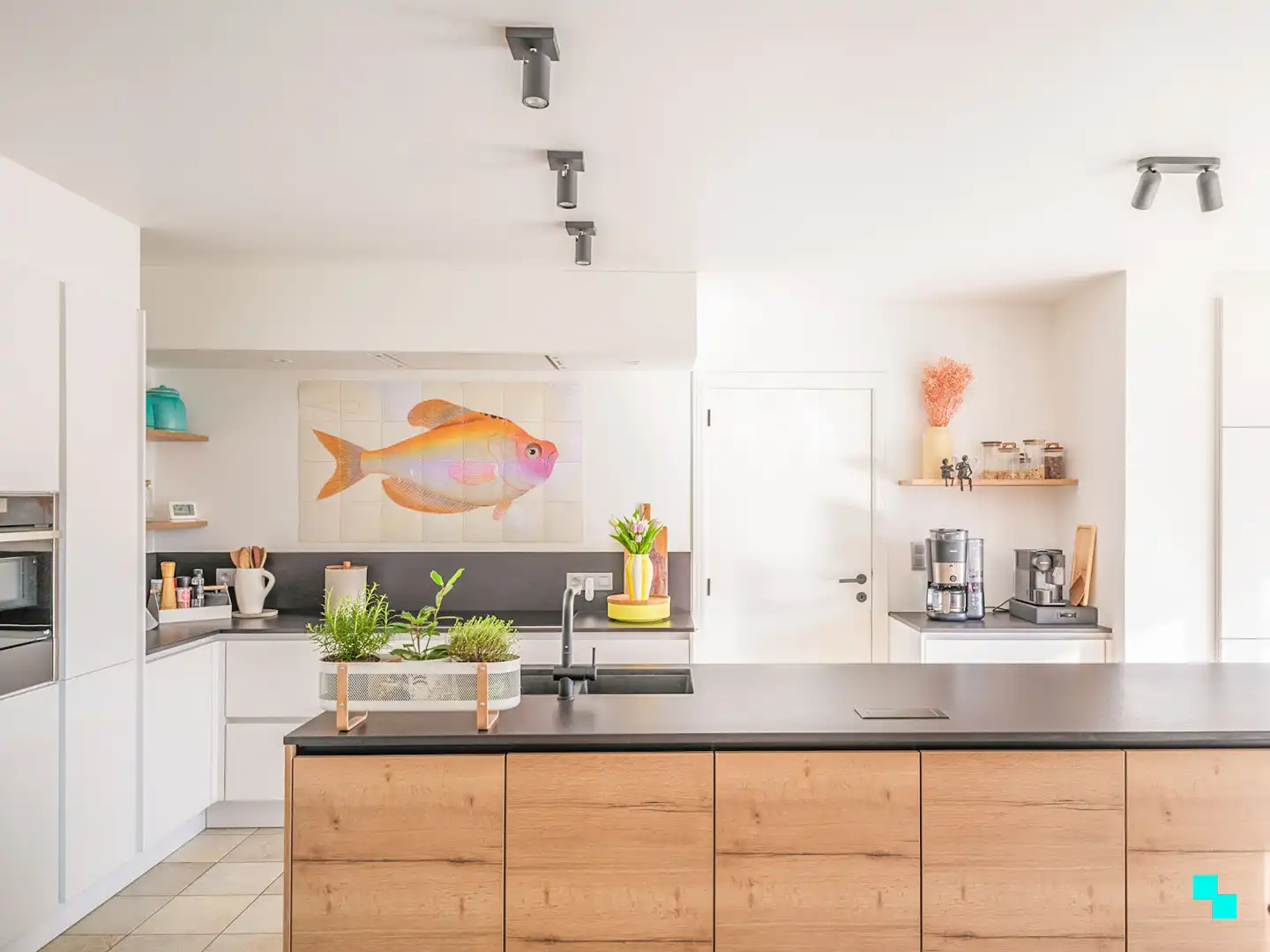 Villa met zonnige tuin en vier slaapkamers te Oostakker foto 11