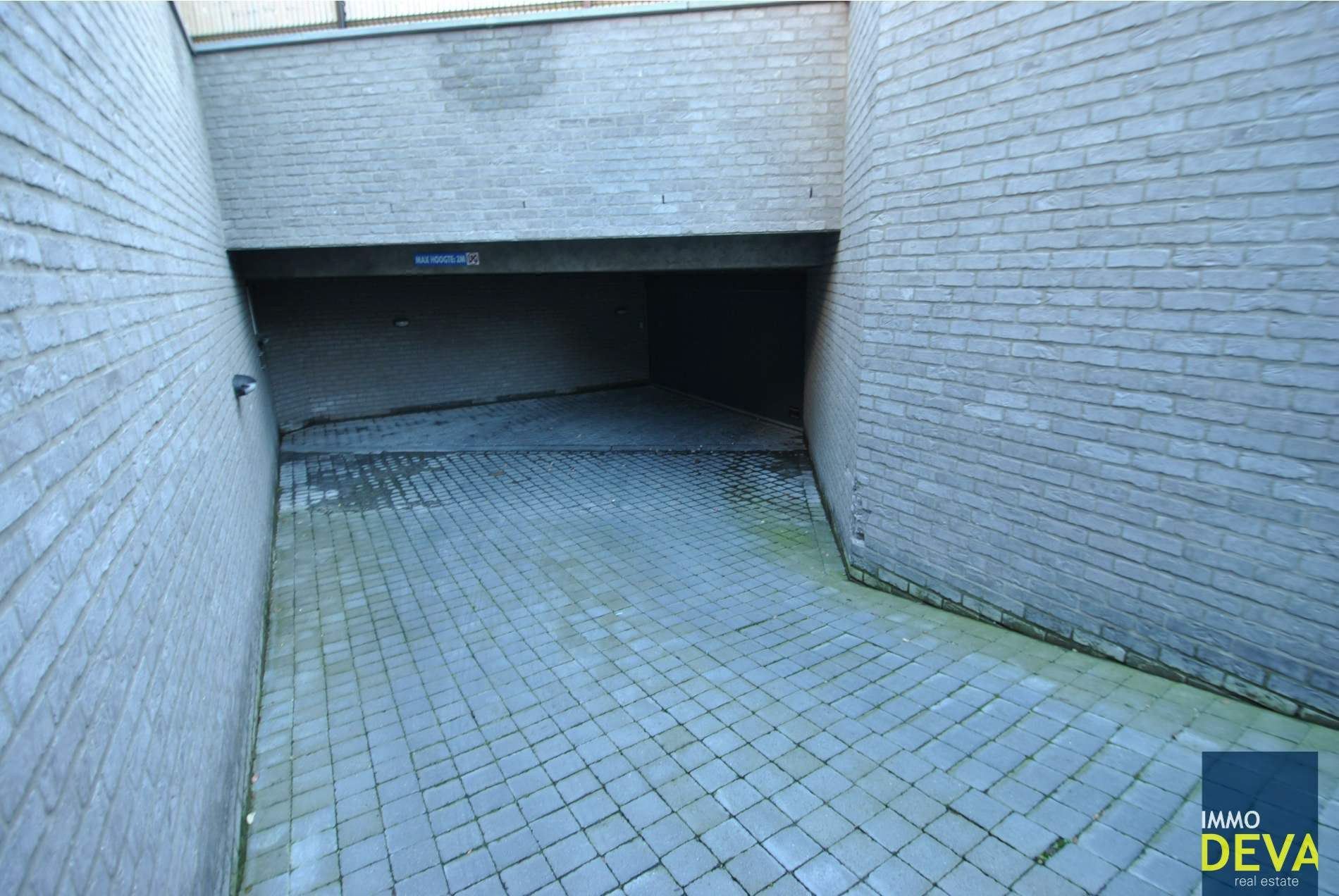 Ruime garagebox in de Elizabetlaan  foto 6
