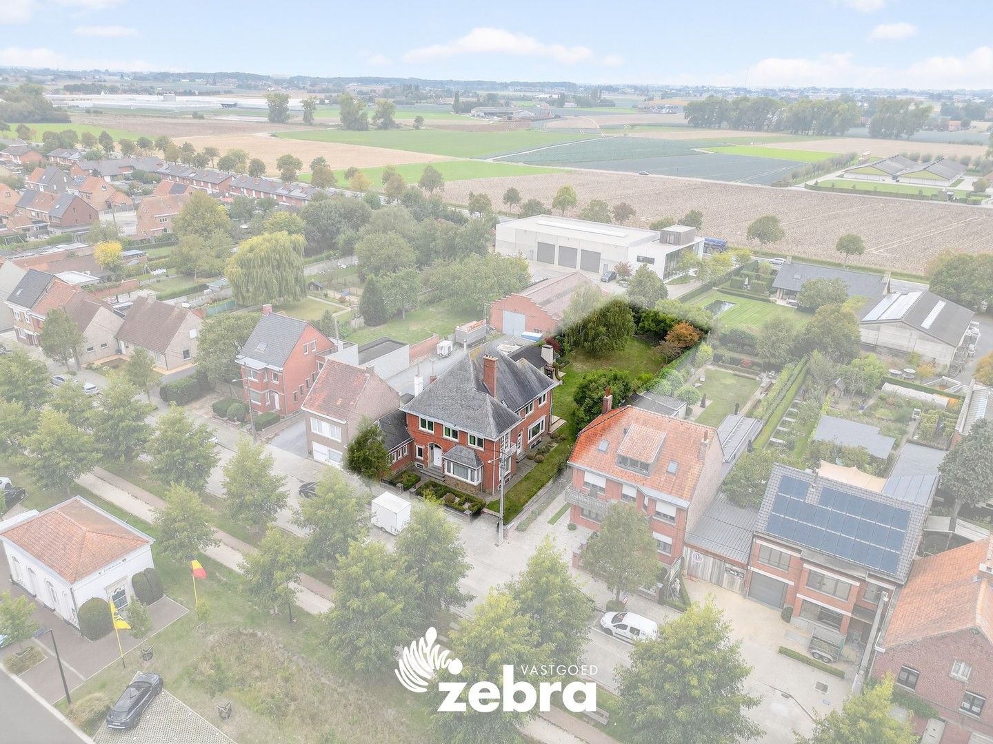 Hoofdfoto van de publicatie: Unieke karaktervolle herenwoning met mogelijkheid voor zelfstandig beroep!