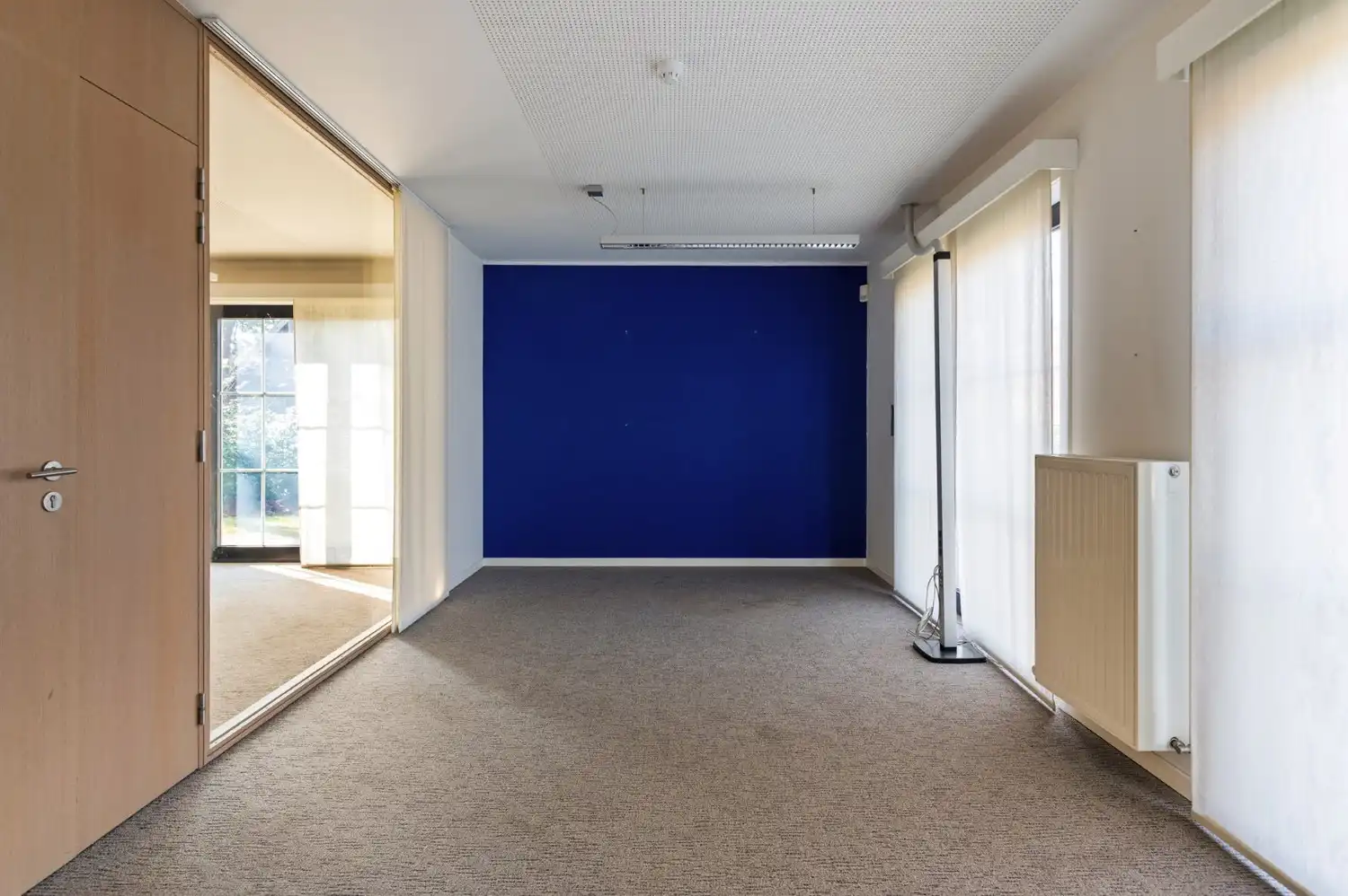 KANTOOR (489 m²) MET PARKING OP STRATEGISCHE LIGGING! foto 17