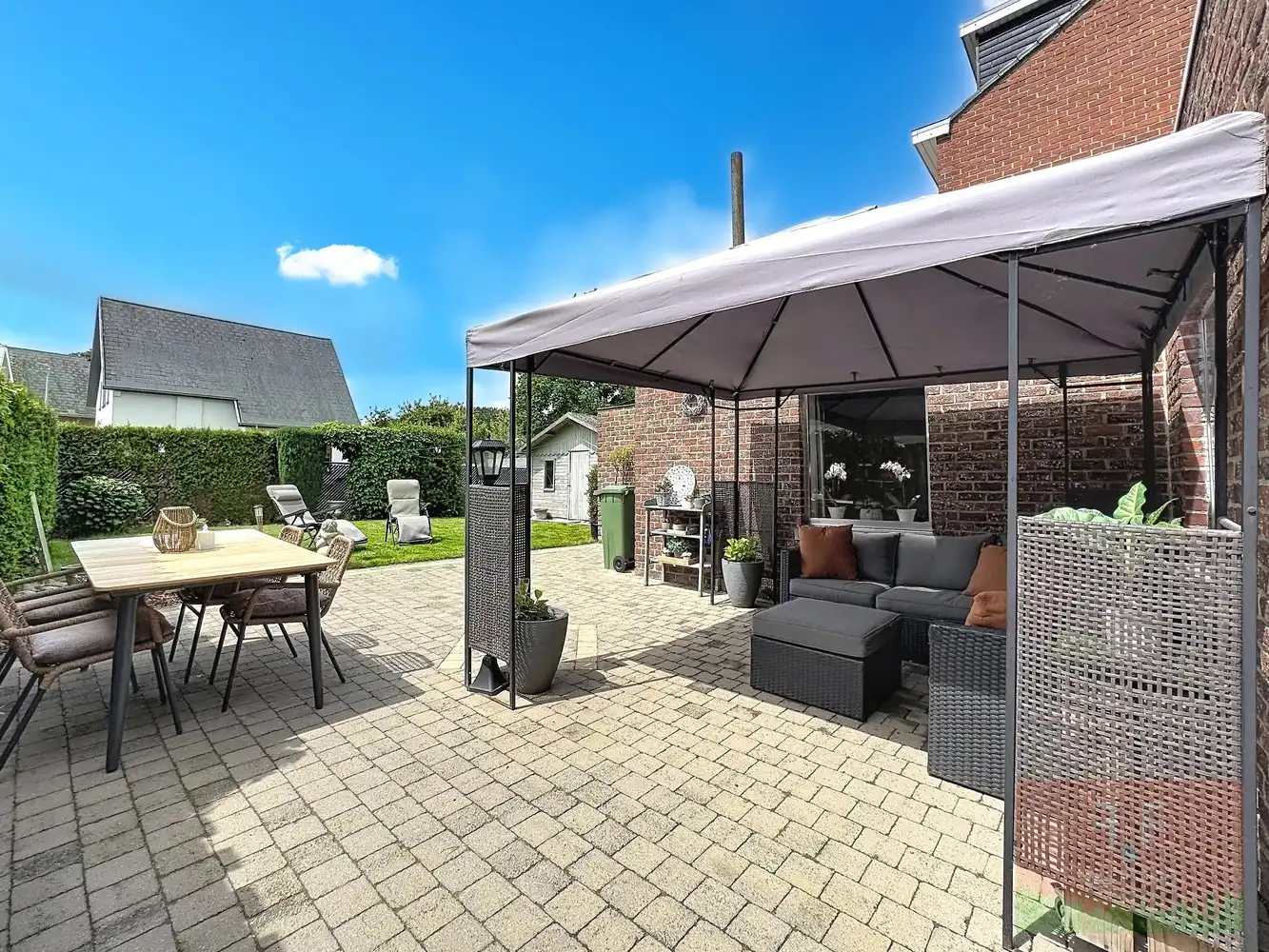 Hoekwoning met 3 slaapkamers, garage en zuid gerichte tuin te Sint-Lievens-Houtem foto 4