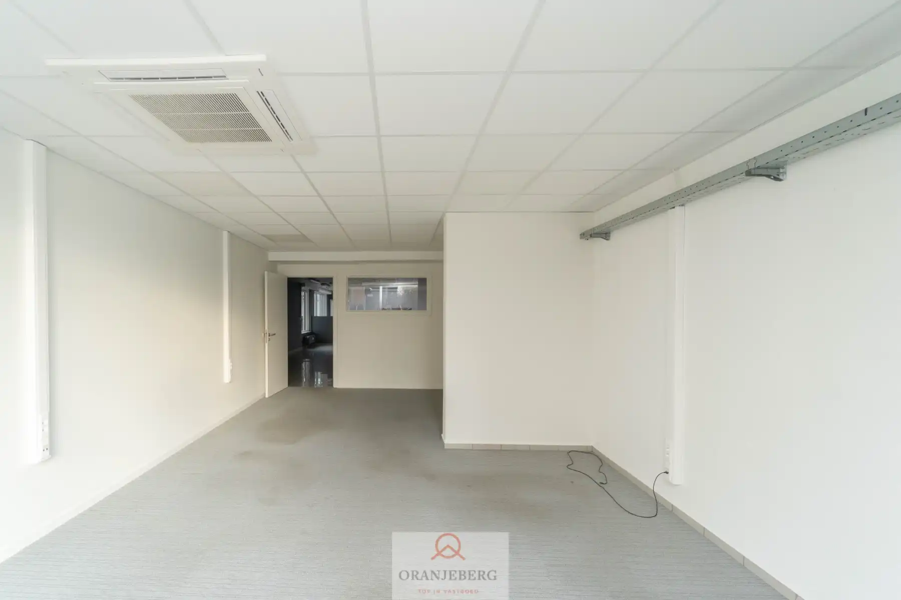 Energiezuinig handelspand op commerciële ligging foto 14