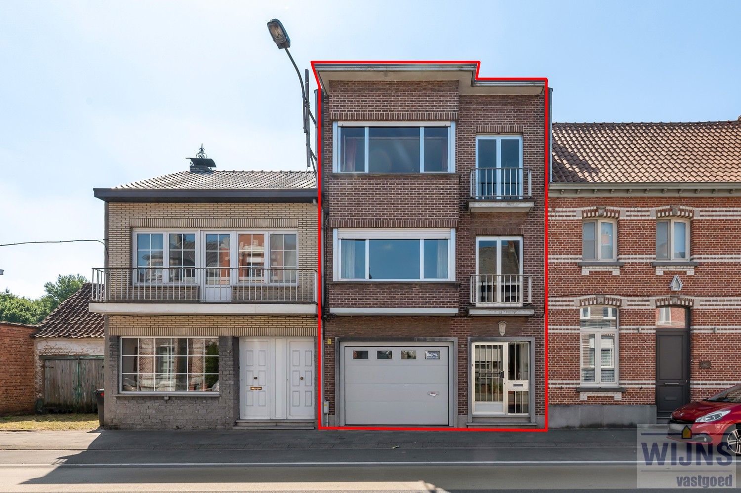 Hoofdfoto van de publicatie: Te renoveren woning met 3 slaapkamers en tuin