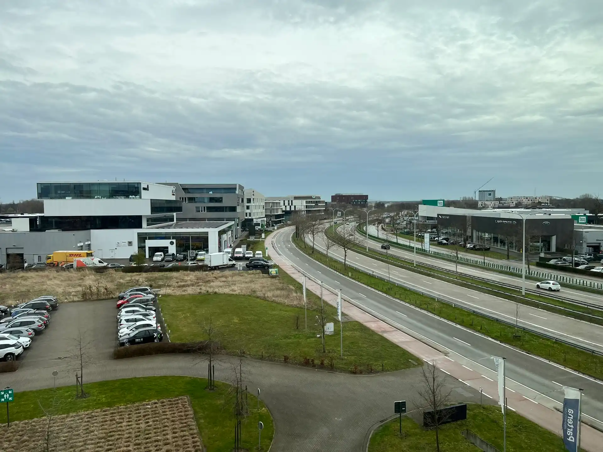 Hedendaagse kantoren (870m²) op zichtlocatie  foto 10