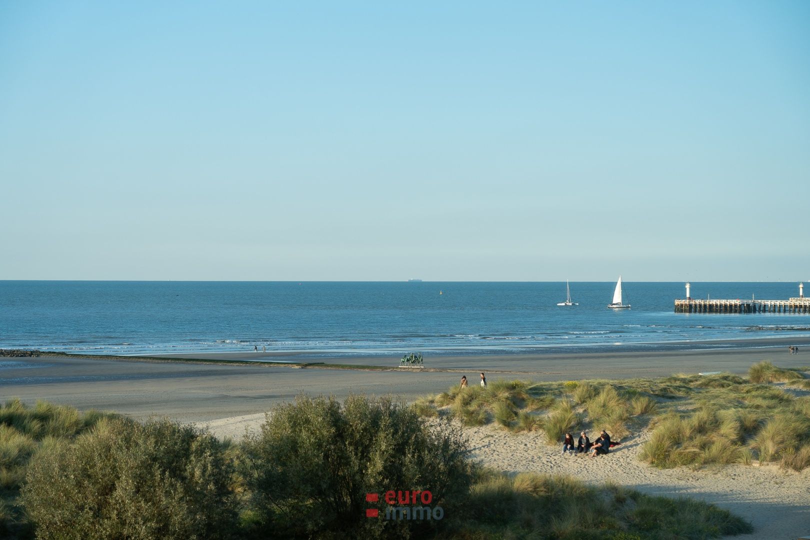 ABSOLUTE TOPPER OP DE ZEEDIJK VAN NIEUWPOORT! foto {{pictureIndex}}