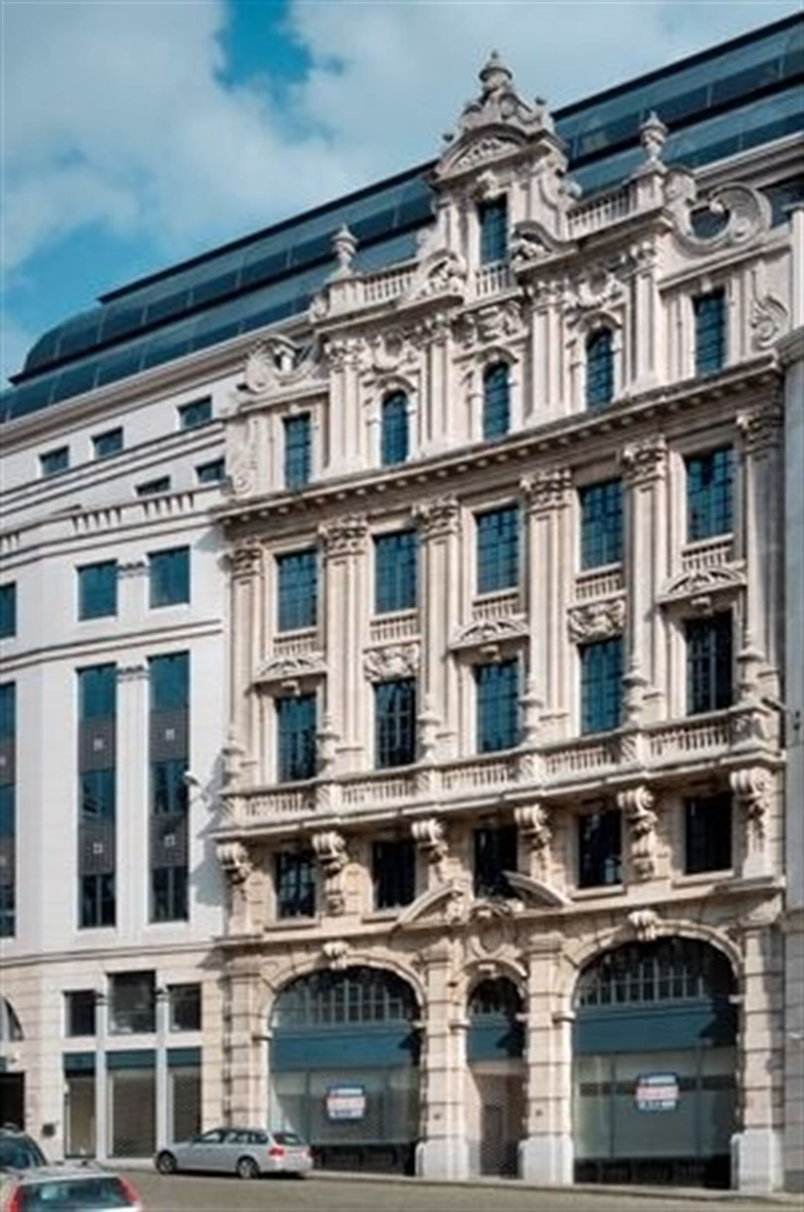 COLONIES SQUARE: vanaf 242 m² foto {{pictureIndex}}