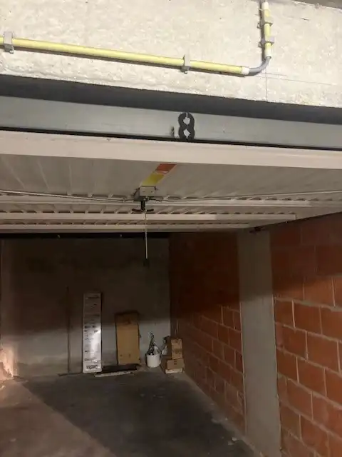 Gesloten garagebox met verlichting, vlak aan zee en duinen in Bredene foto 10