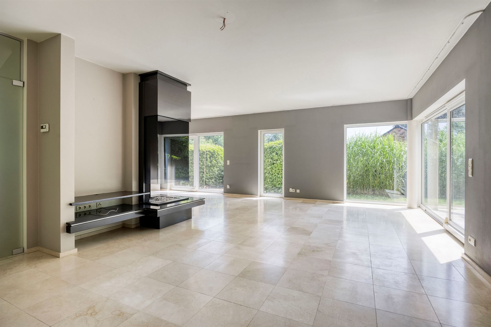 Prachtige moderne villa in rustige wijk foto 8