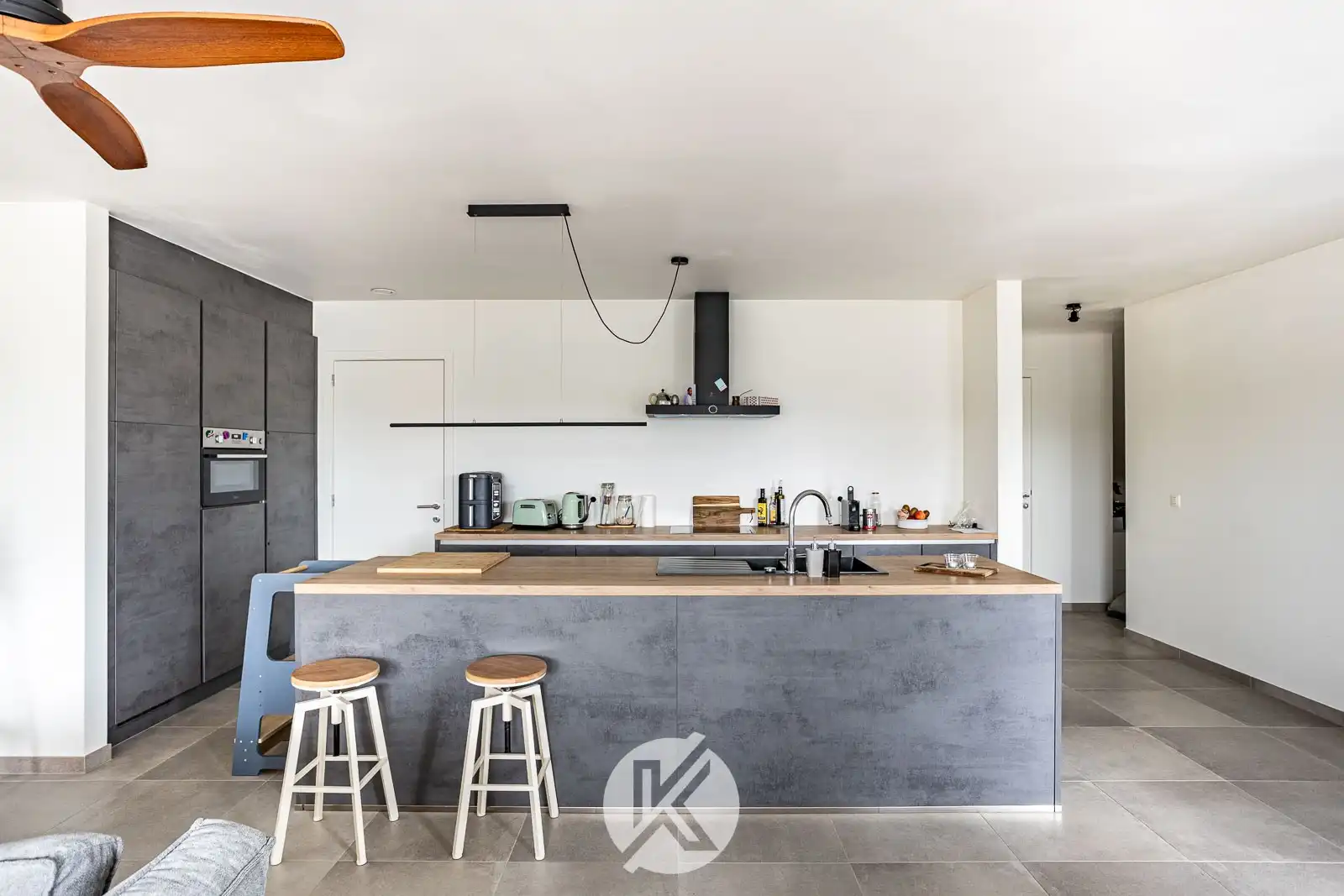Elegant appartement met private garage foto 5