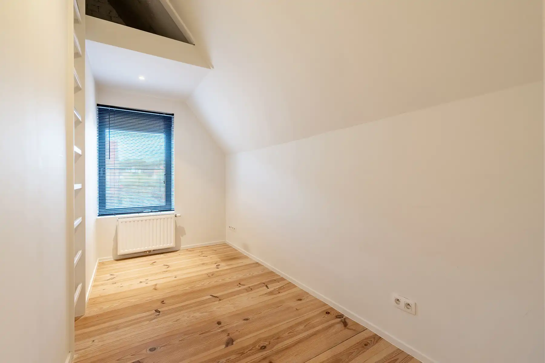 Volledig vernieuwde, gezellige ongemeubelde woning foto 16