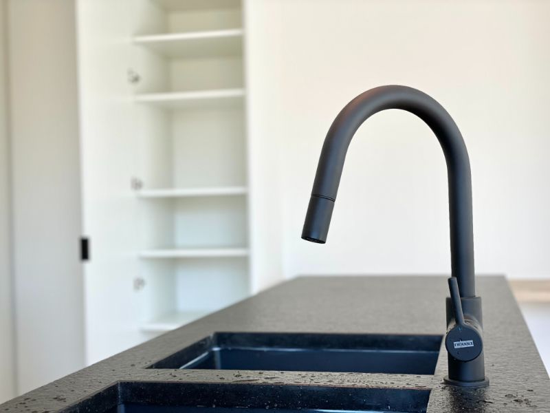 PRACHTIGE NIEUWBOUWWONING MET 3 SLAAPKAMERS TE HUUR foto 5