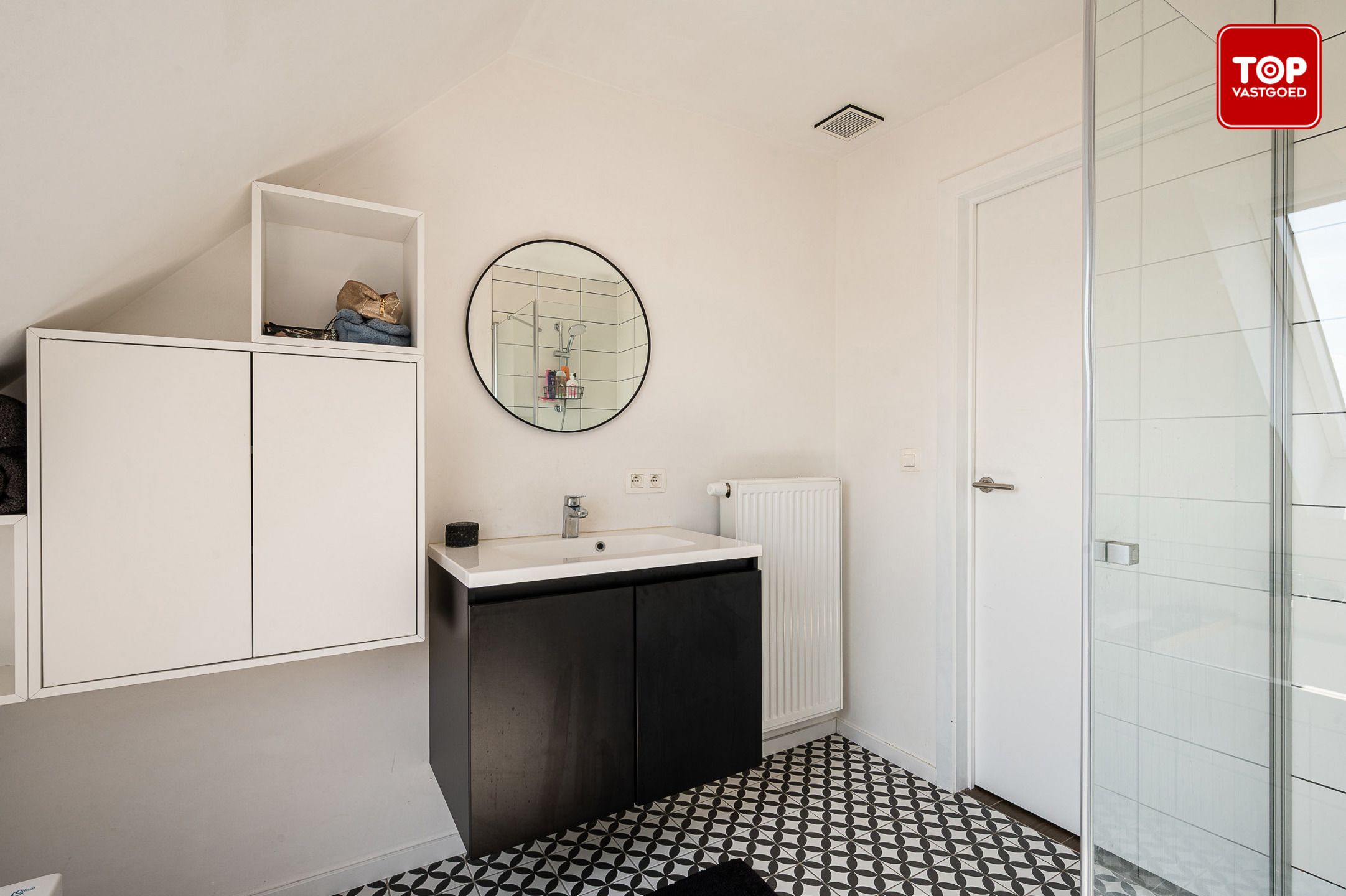 Instapklaar appartement (2019) met 2 slaapkamers en terras. foto 24
