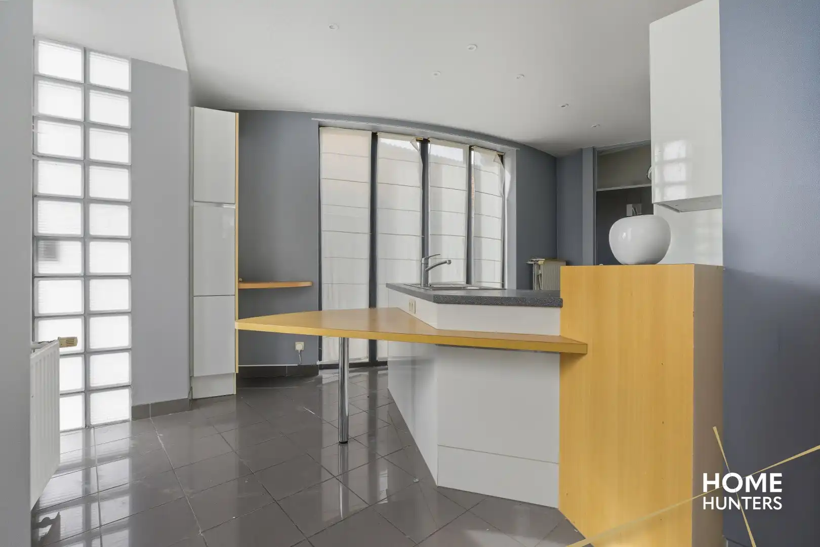 Instapklare halfopen woning met garage, tuin en 3 slaapkamers in de dorpskern van Nieuwkerke foto 7