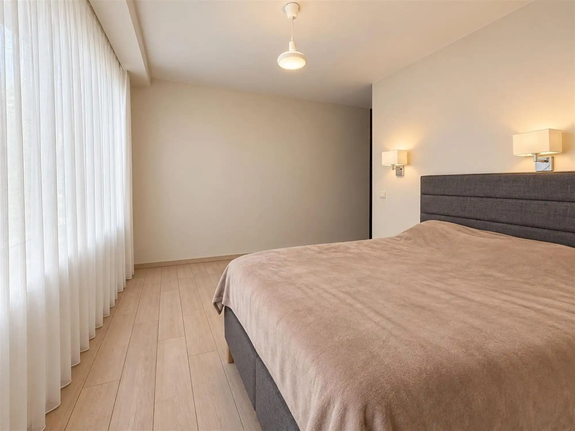 Ruim appartement met twee slaapkamers te Mechelsesteenweg foto 10