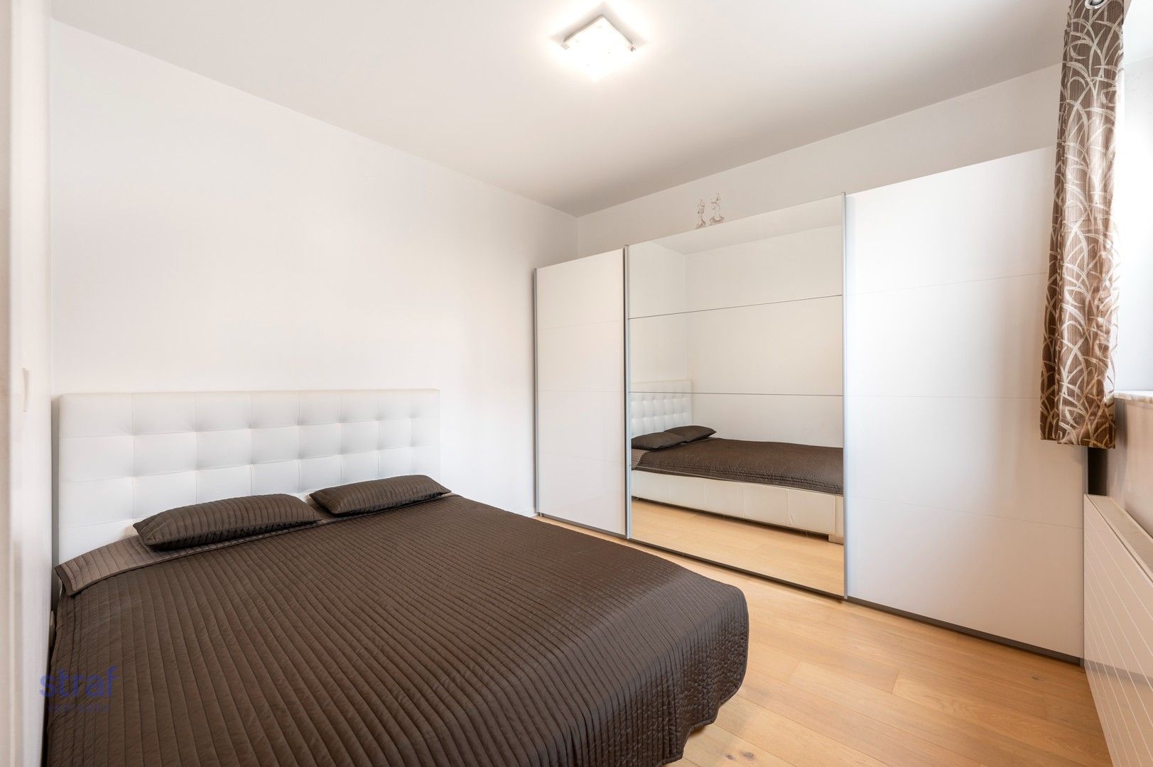 Recente woning met 5 slaapkamers en 2 badkamers foto 8