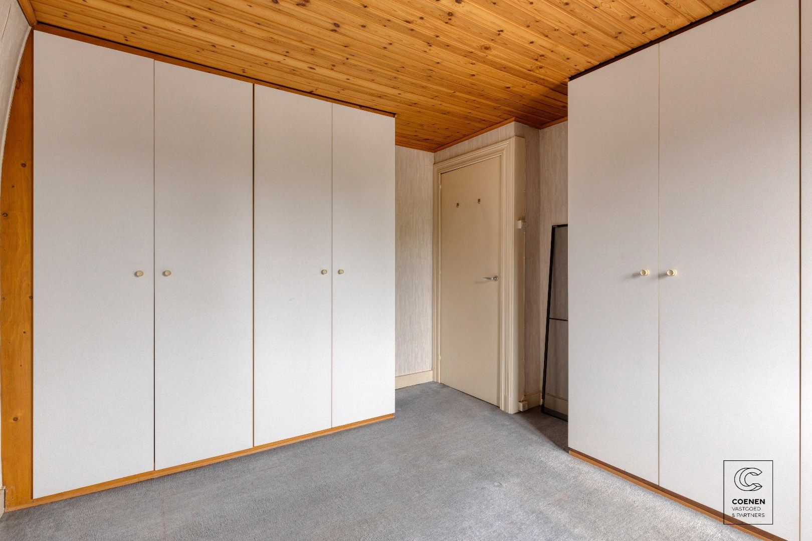 Te renoveren halfopen bebouwing met 2 à 3 slaapkamers op TOPlocatie te Brasschaat foto 10