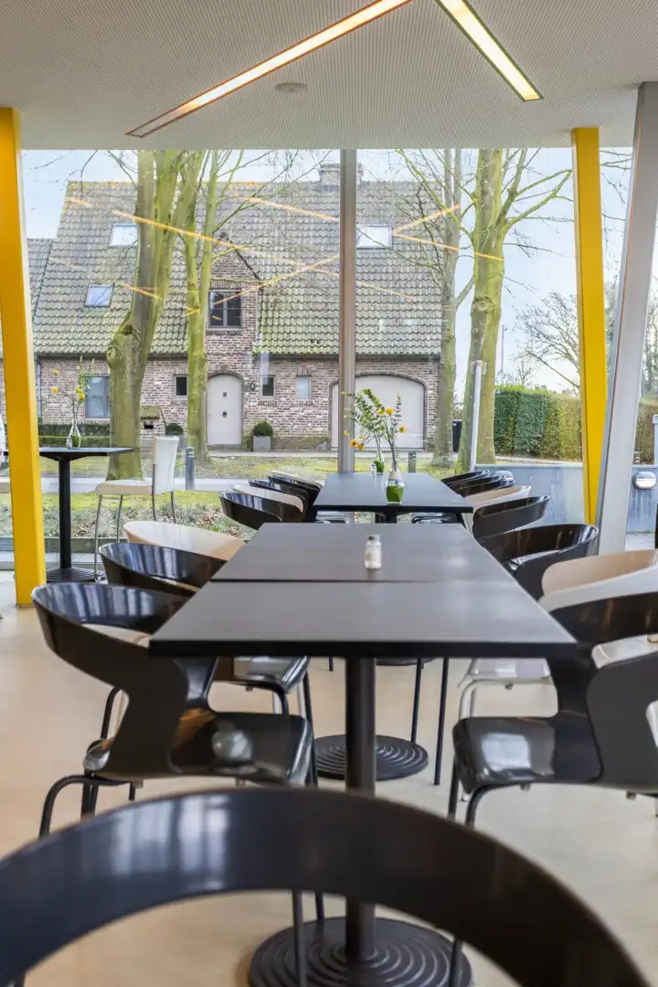 Handelspand met twee appartementen te Diksmuide foto 8