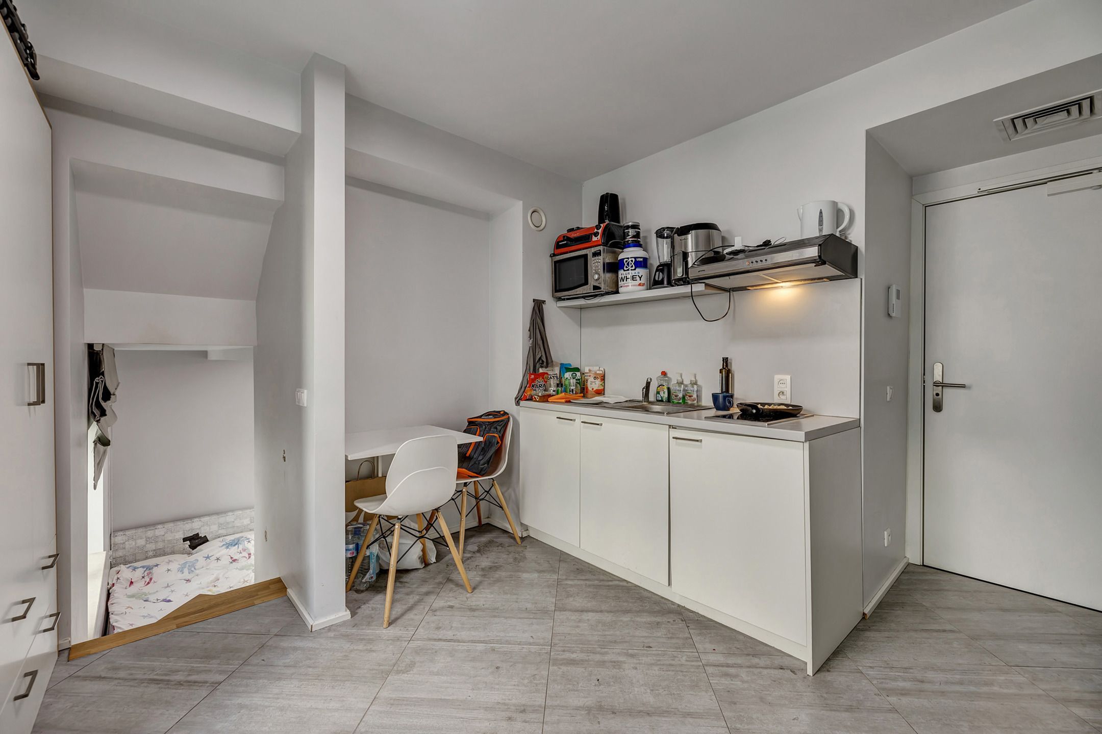 Studio te koop in Brussel!  foto {{pictureIndex}}