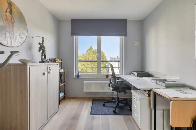 Prachtig appartement te koop in Gent met 2 slaapkamers, garage en uitstekende ligging aan de Staakskenstraat. foto 8