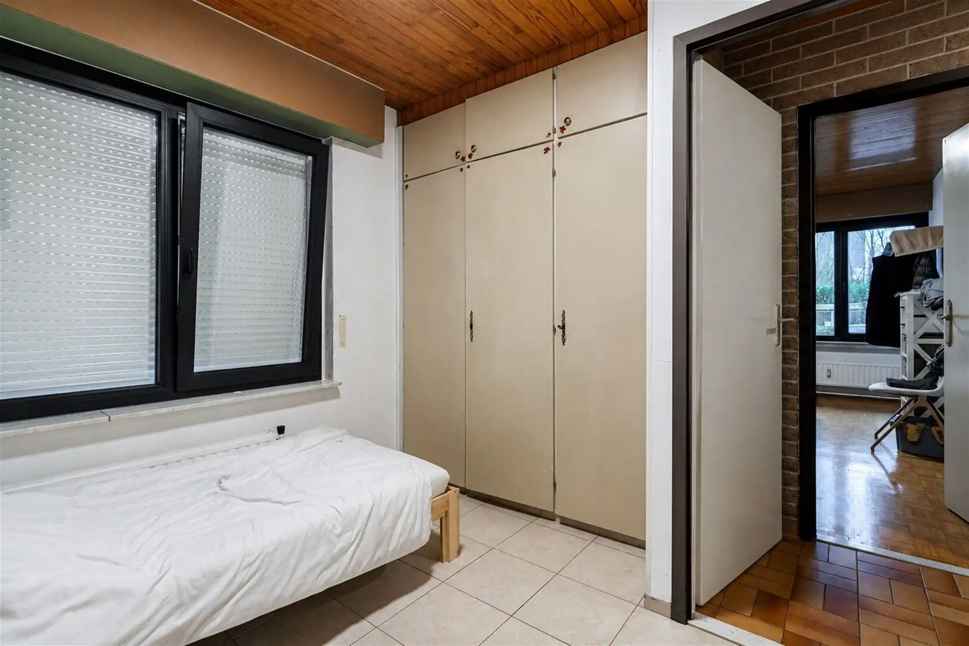 Ruim gelijkvloers appartement van 95 m² met drie slpk's! foto 7