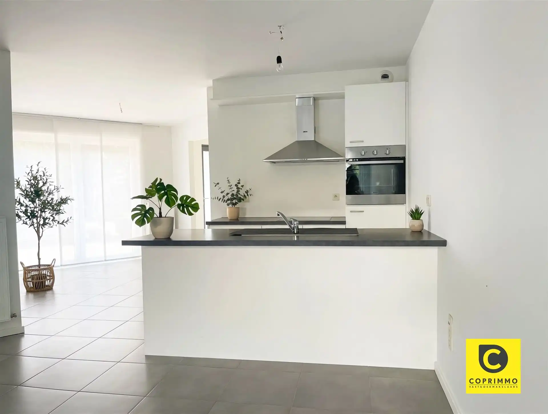 Gelijkvloers 2 slp appartement op toplocatie  foto 4