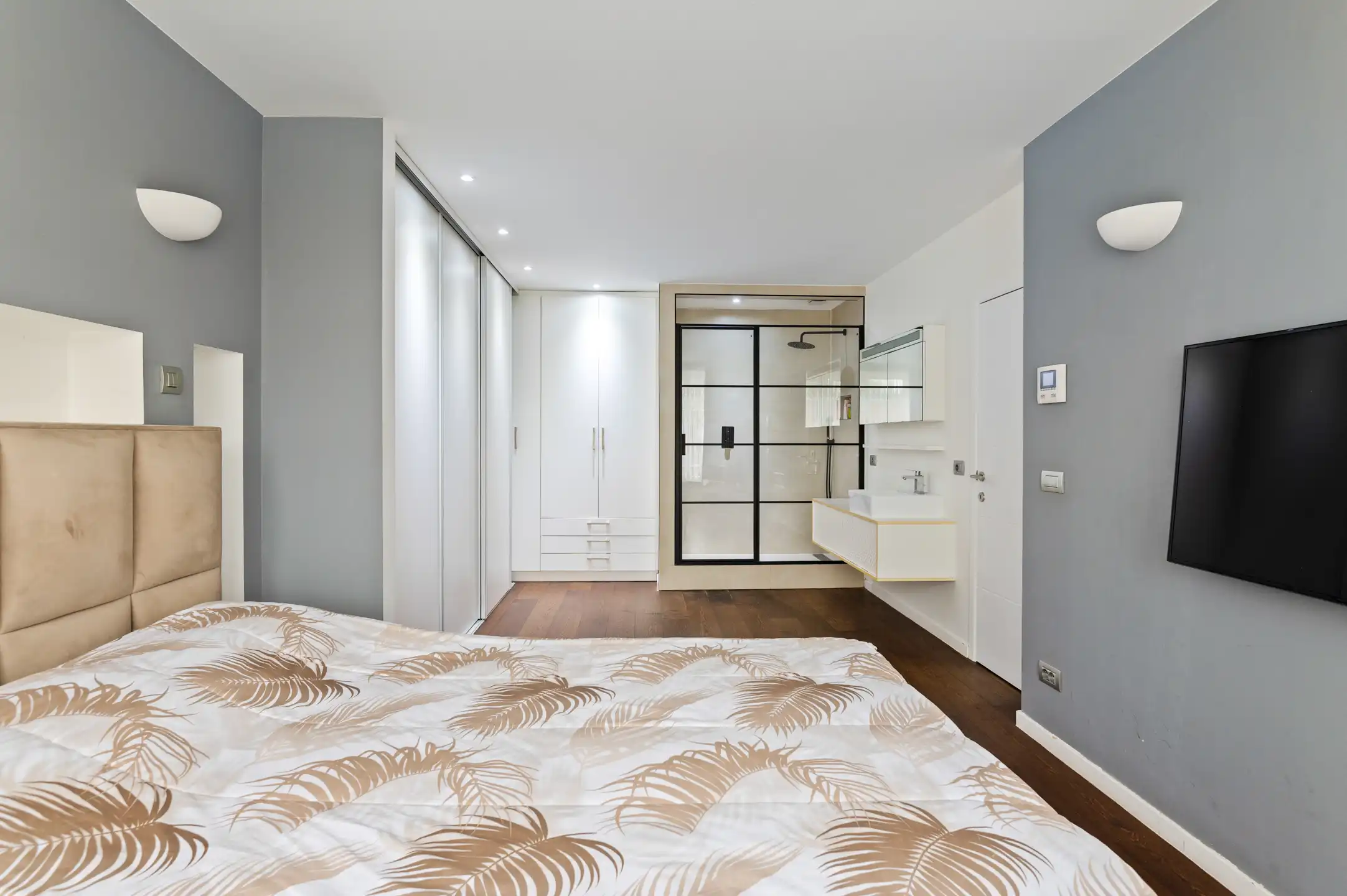Instapklare luxewoning (235 m²!) met garage en zonnige tuin foto 21