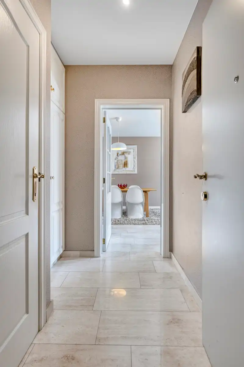 Ruim, centraal gelegen appartement met 3 slaapkamers foto 2