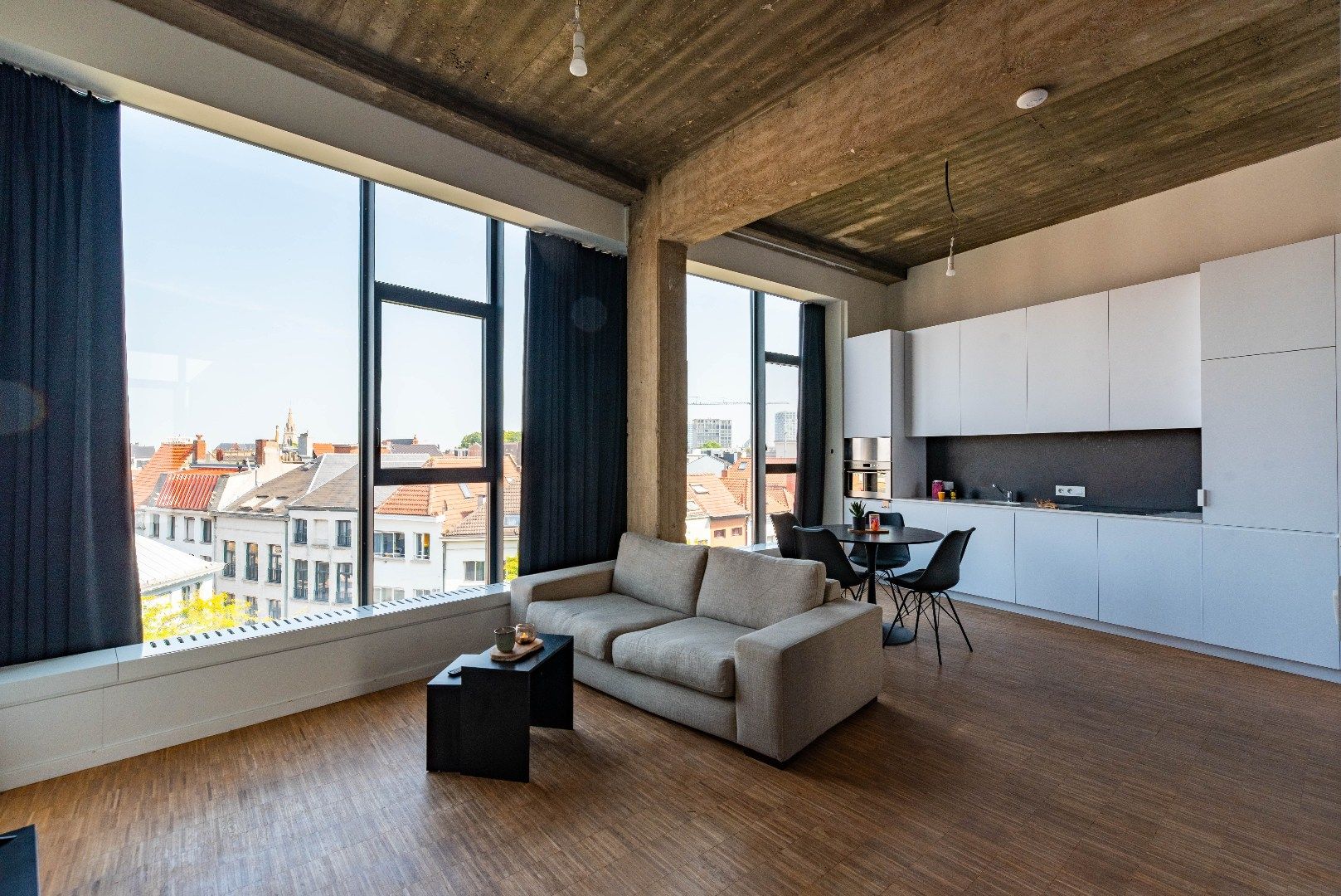 Hippe gemeubelde loft in het hartje van A'pen foto 3
