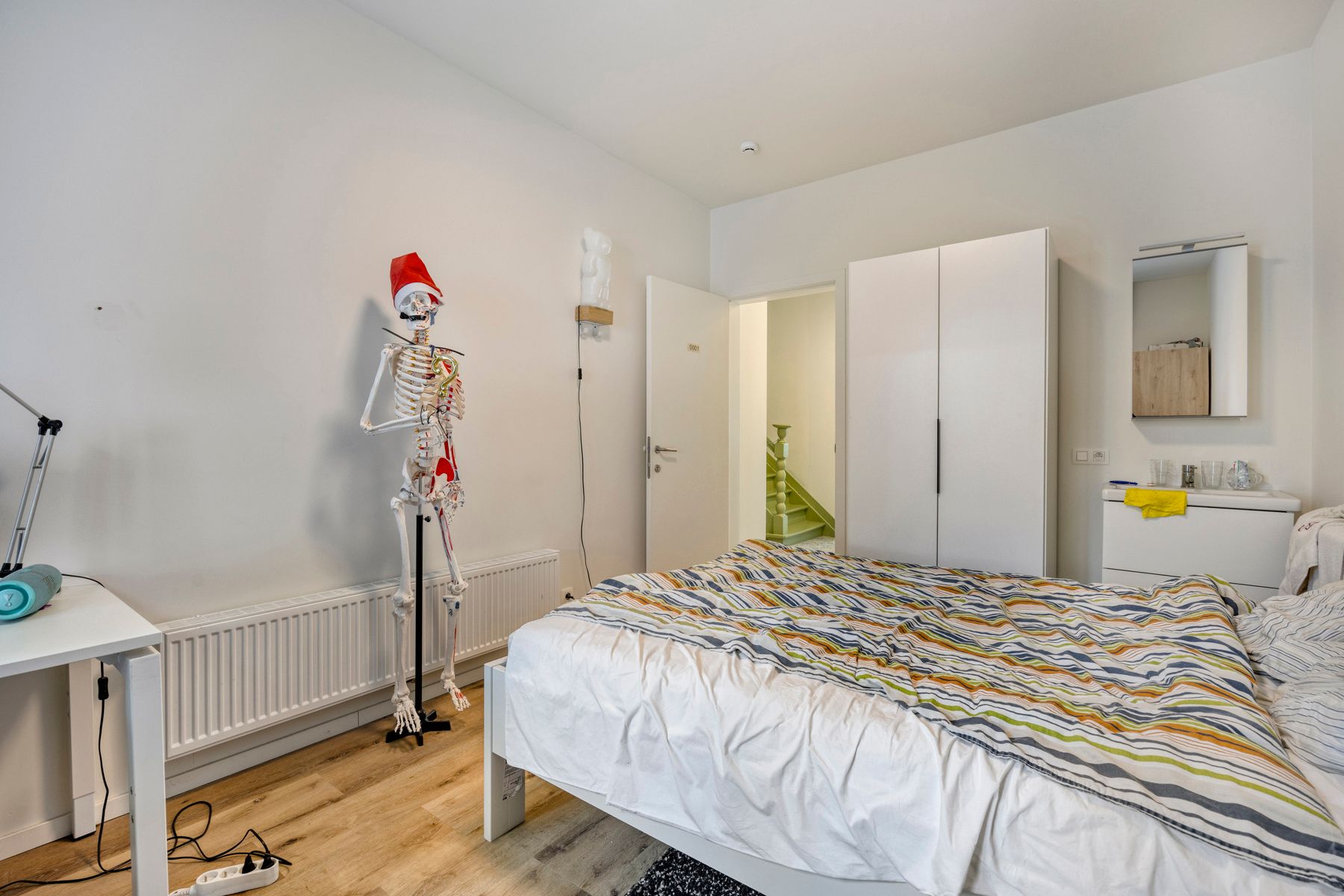 Opbrengsteigendom aan stadsrand foto 2