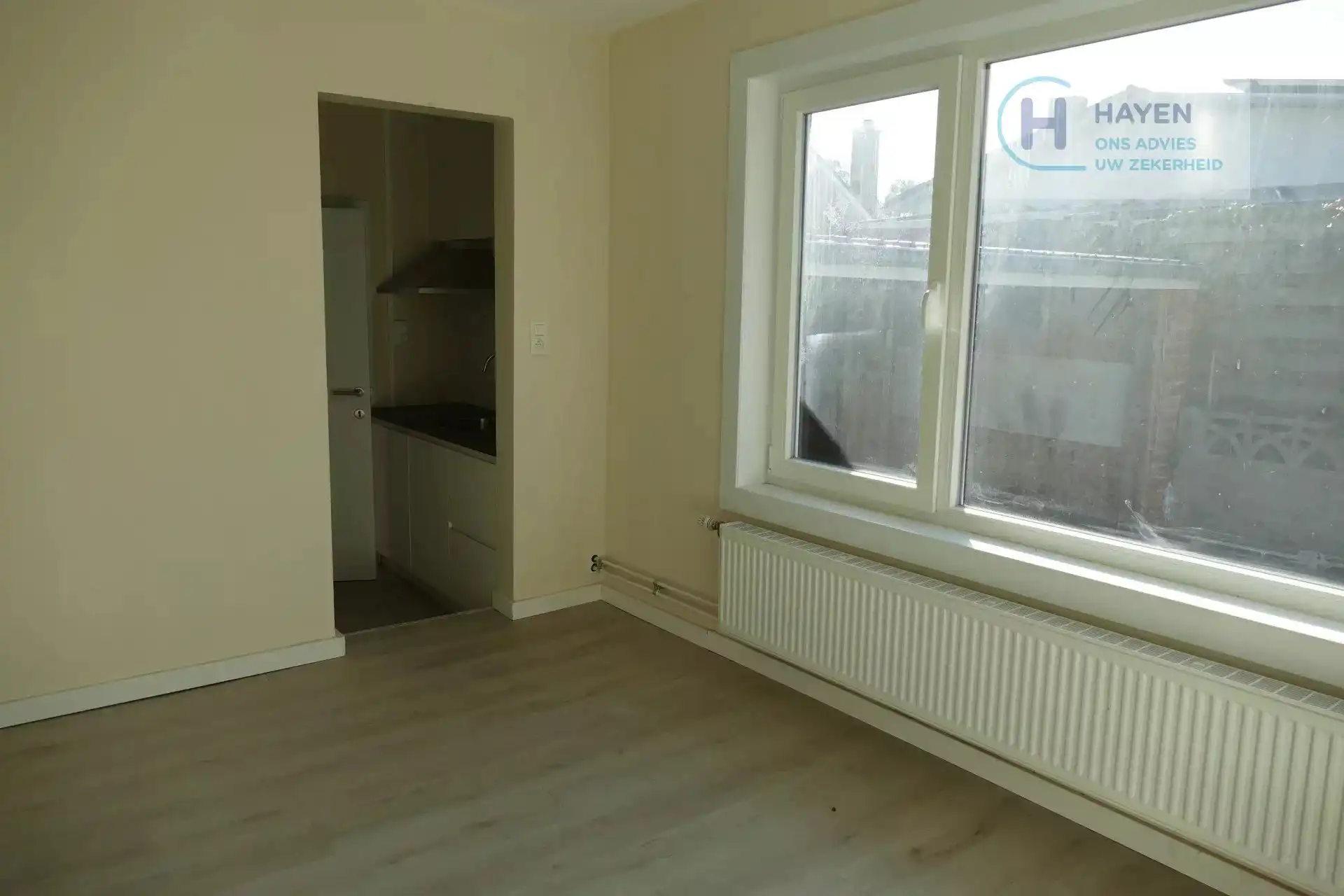 Commercieel pand met woonst en 2 studio's foto 40