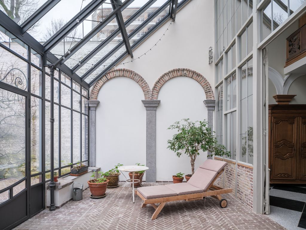 Omgeving Citadelpark – 'Atelier Vanaise' exceptionele schilderswoning met 2 slaapkamers, orangerie, stadstuin en achtergelegen huisje met 1 slaapkamer. foto 3