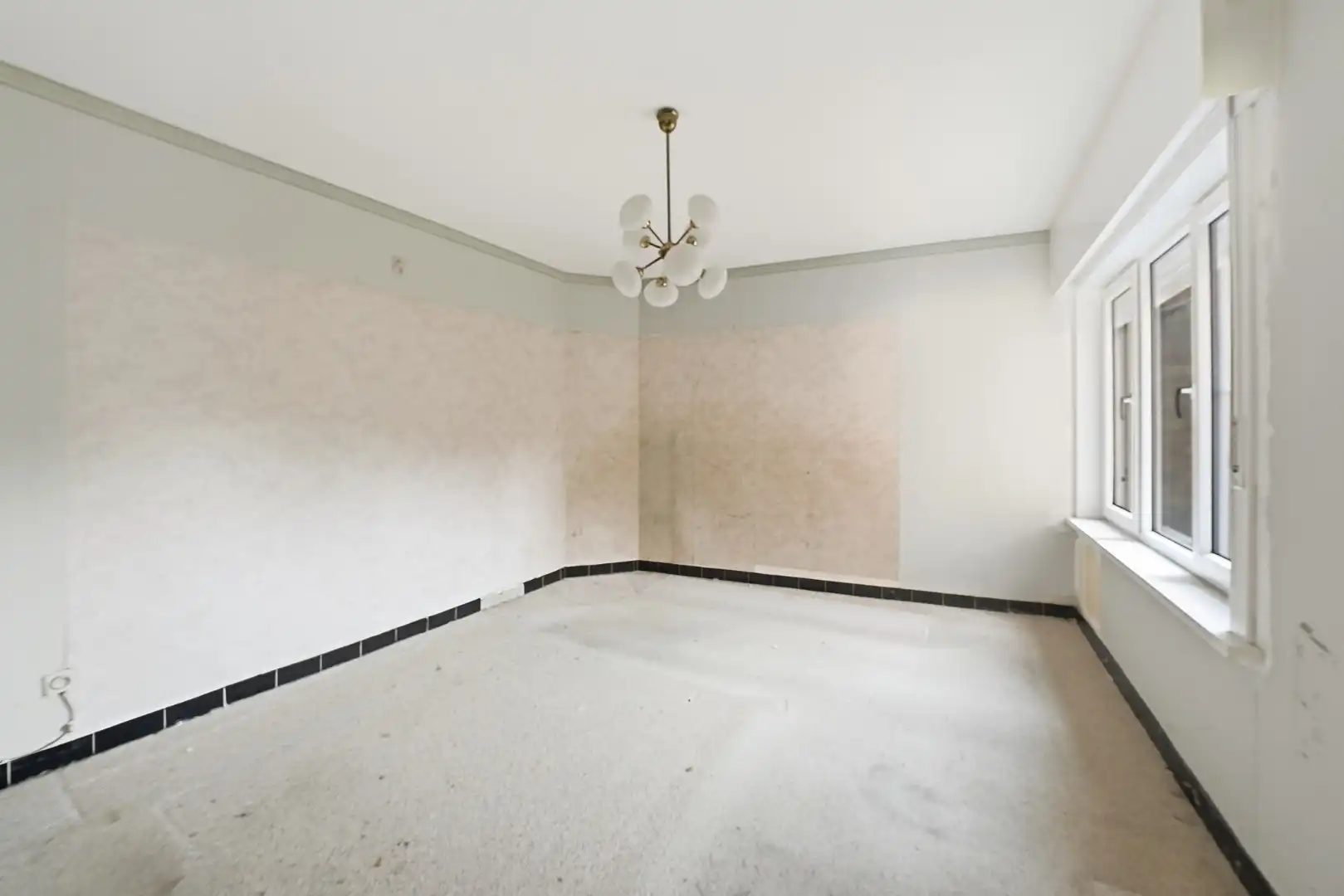 Te renoveren gelijkvloers appartement met 2 slaapkamers in Oostende foto 8