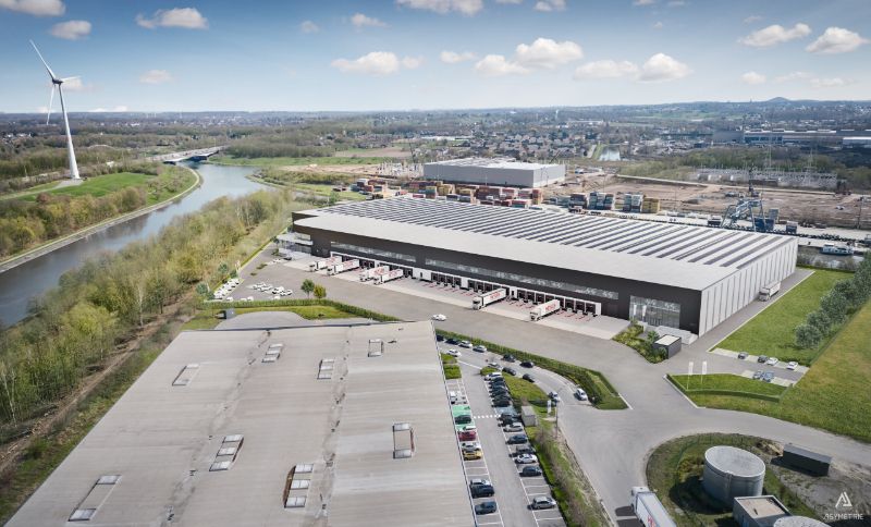 Logistiek magazijn te huur foto {{pictureIndex}}