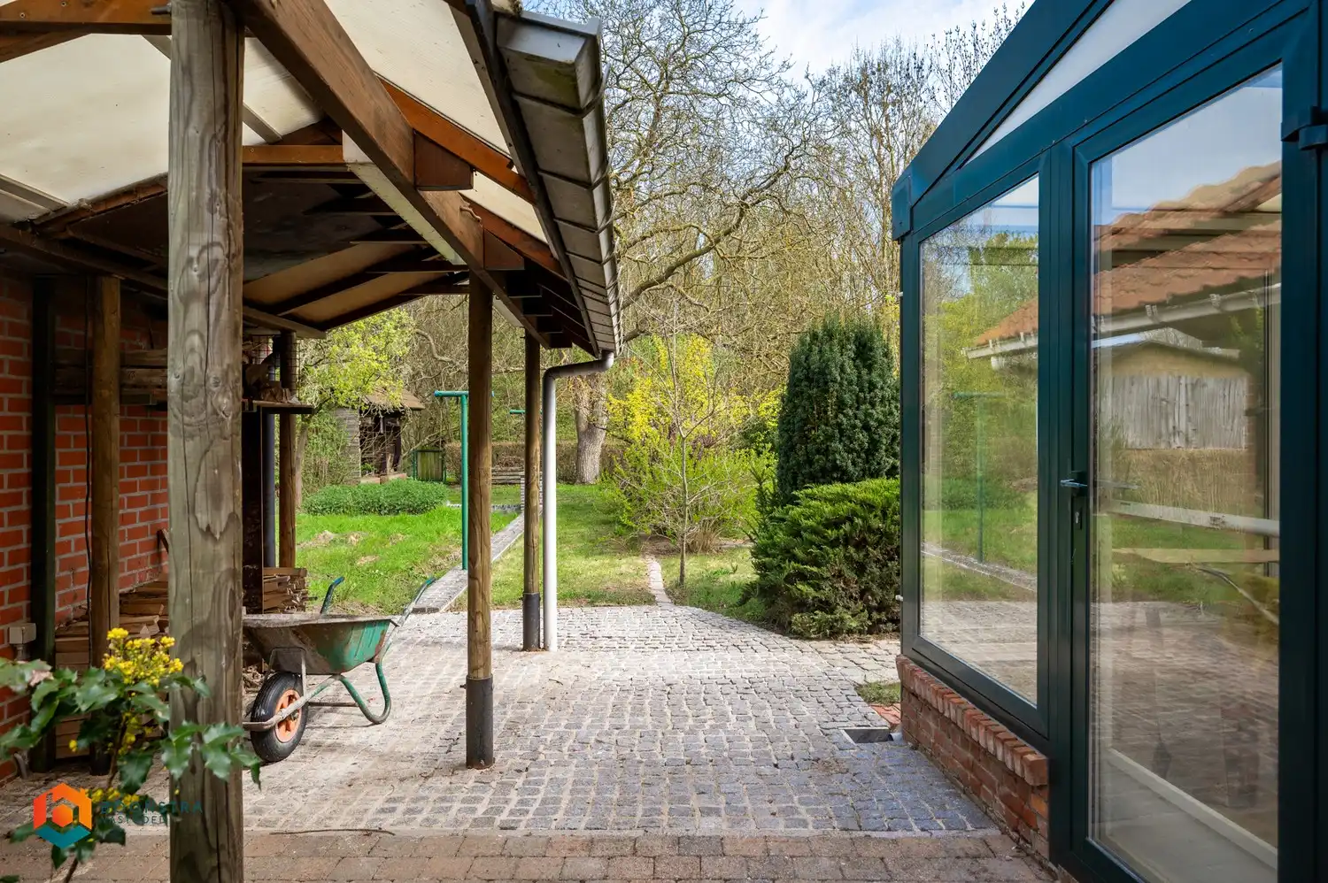 Korte termijn verhuur woning met 2 slpkrs en ruime tuin te Putte foto 9