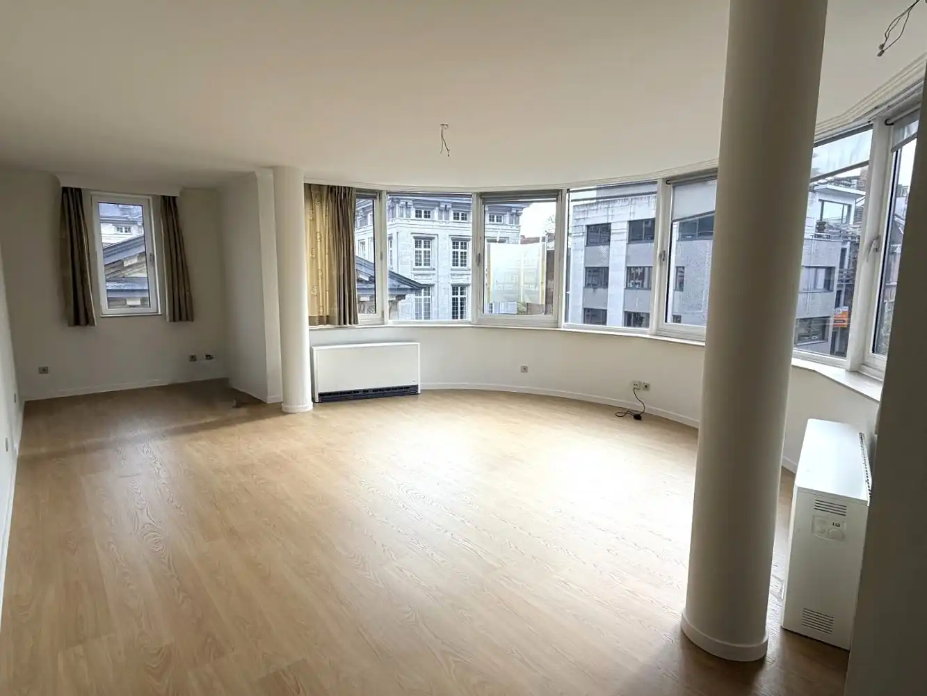 Ruim en lichtrijk appartement  (ca. 100m2) met autostaanplaats centrum Leuven foto 4