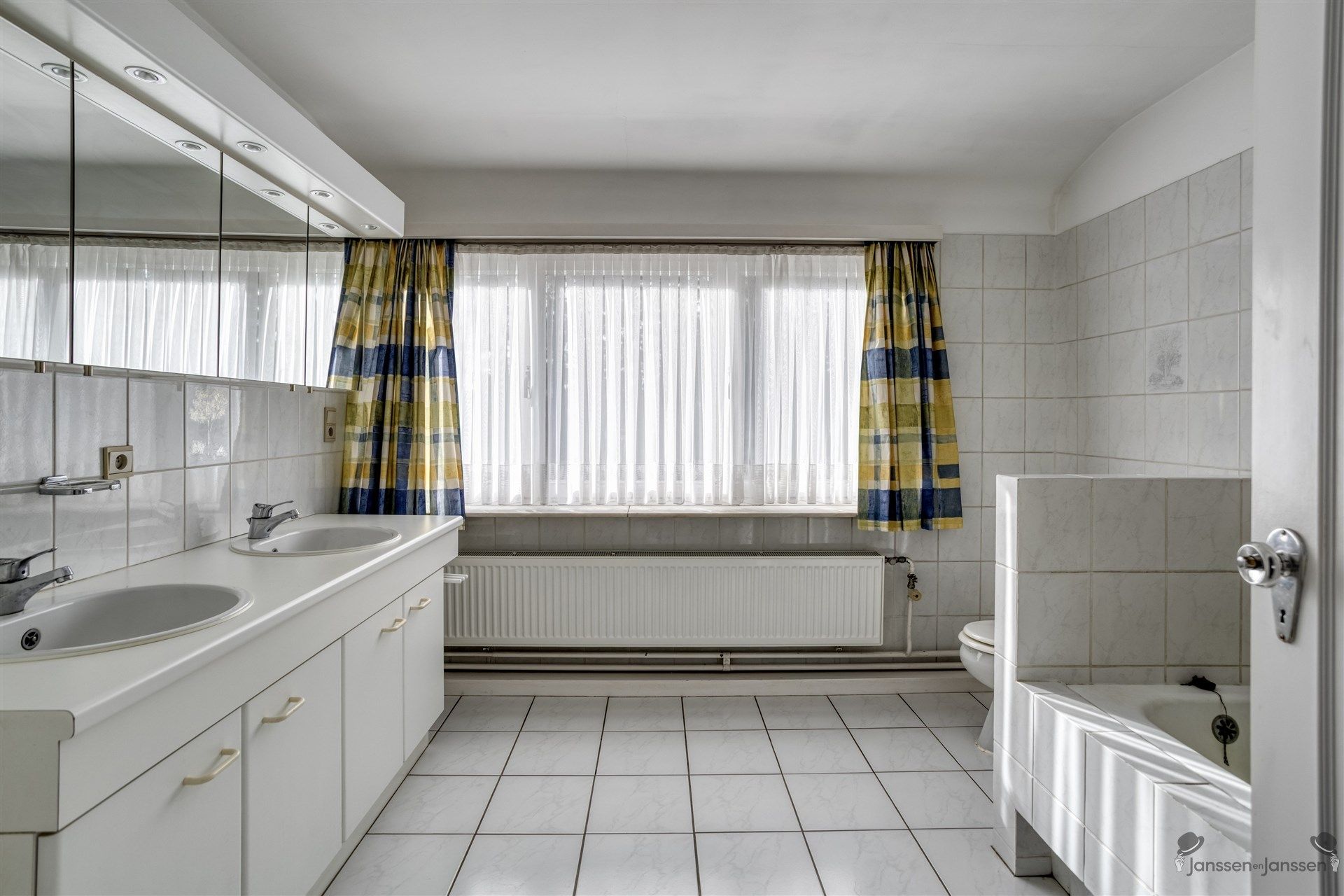Woning op mooi villaperceel van 1.500 m² foto 20