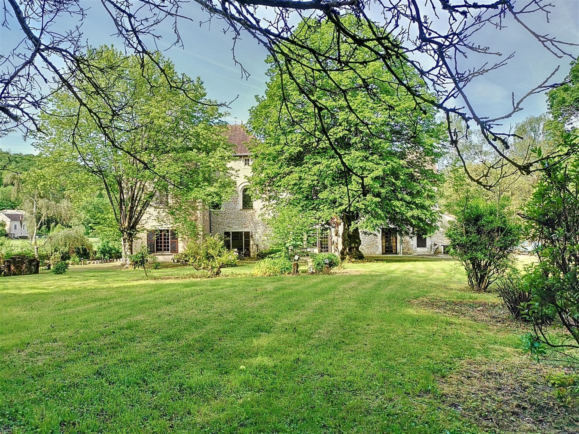 Verzorgd en authentiek kasteel te koop nabij de champagnestreek in Frankrijk foto 21