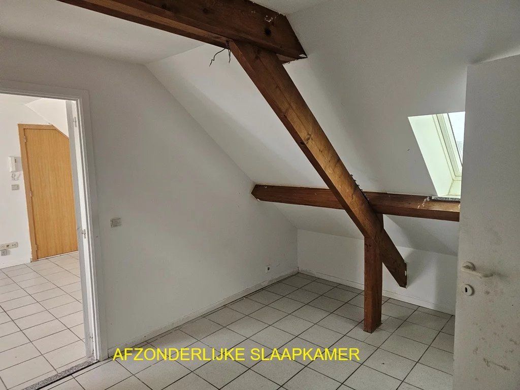 Charmante studio op de dakverdieping in hartje Hasselt foto 7