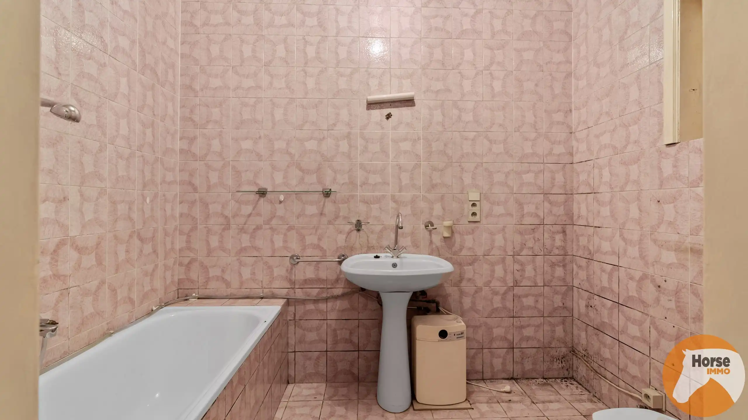 AALTER - Te renoveren bungalow met ruim bijgebouw  foto 19