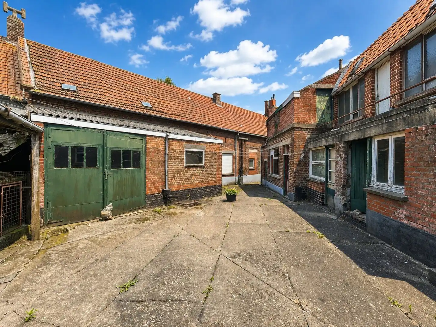 Moorslede - Te renoveren woning op ruim perceel van 537 m² foto 6