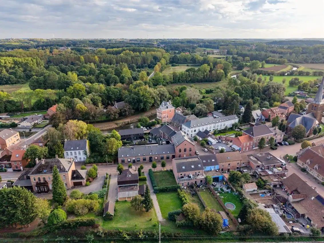 Karaktervolle vrijstaande woning met uitbreidingspotentieel in centrum foto 41