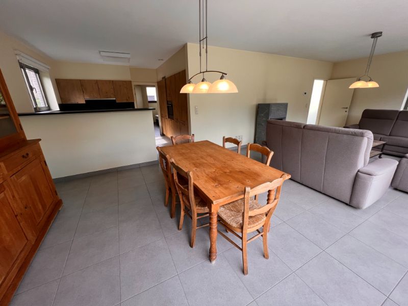 --- NIEUW --- Centraal gelegen, energiezuinige bungalow met 2 slaapkamers foto 6