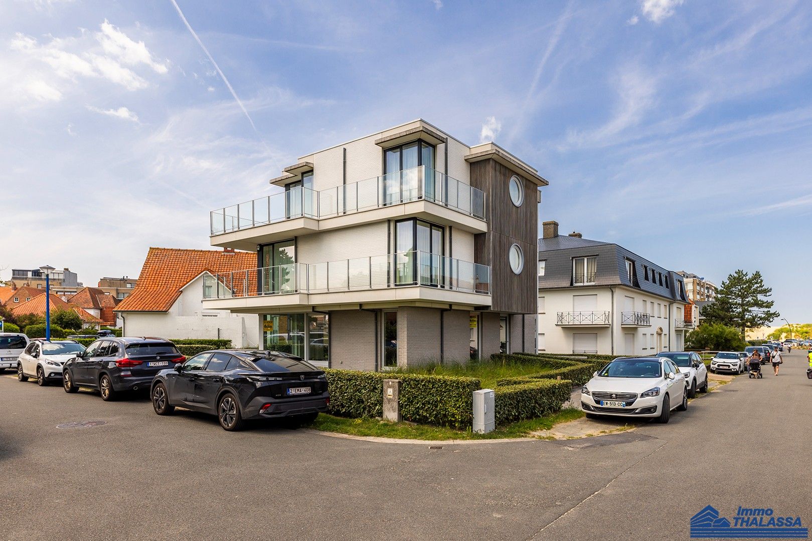 Modern afgewerkt 2-slaapkamerappartement op 200 meter van de zeedijk en het strand. foto 17