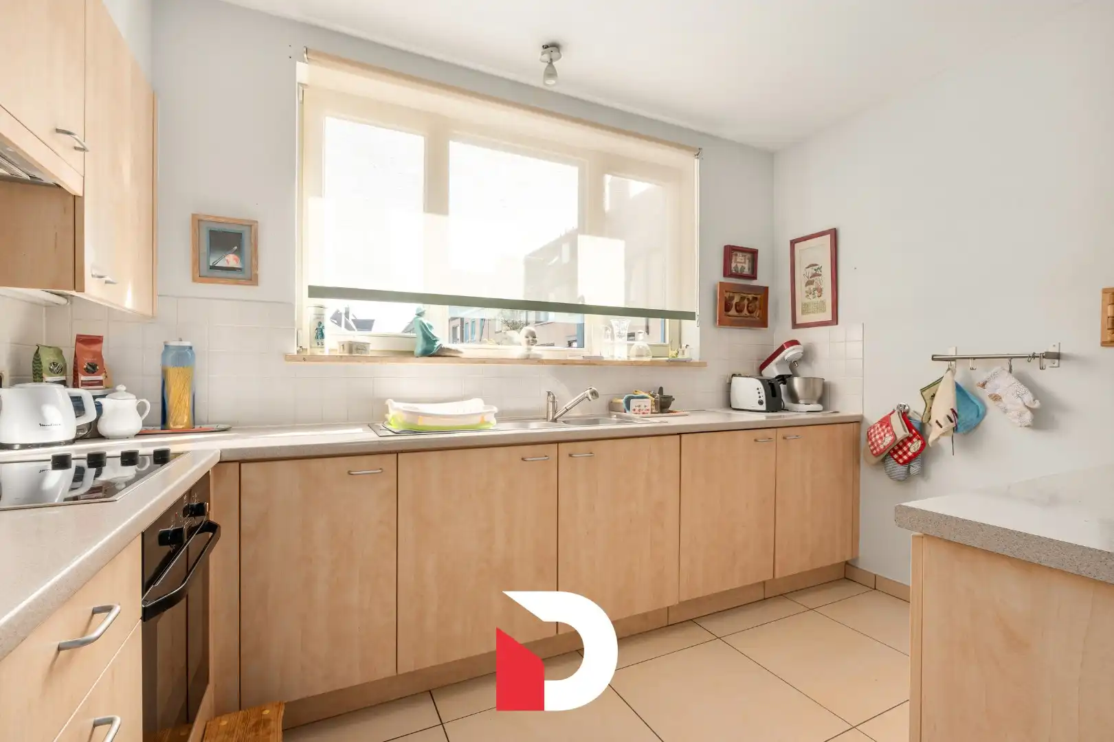 Schitterende instapklare stadswoning met 4 slk en stadstuin in rustige omgeving foto 9