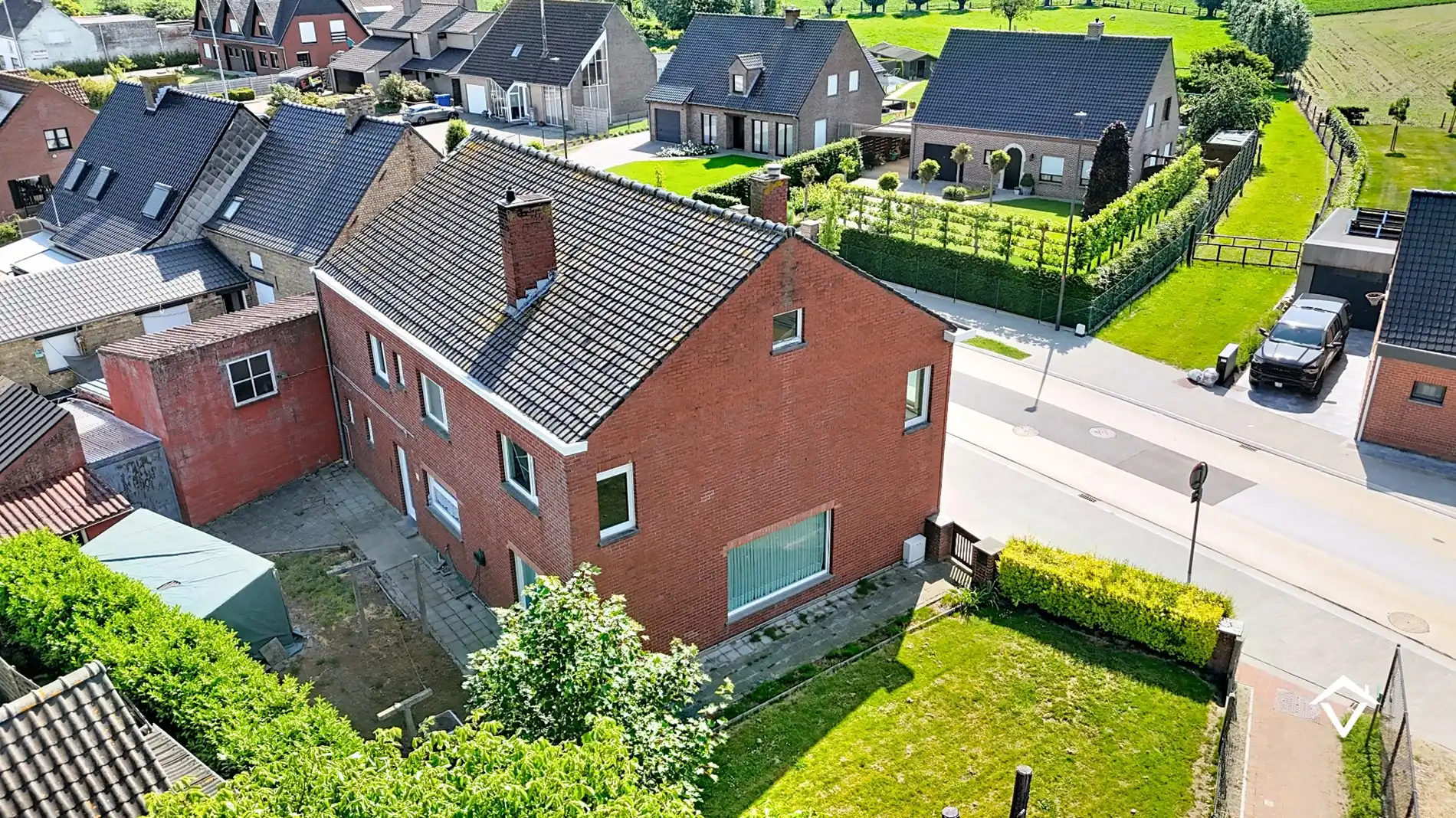 Gezinswoning met polyvalente ruimte, vijf slaapkamers en inpandige garage te Koekelare foto 23