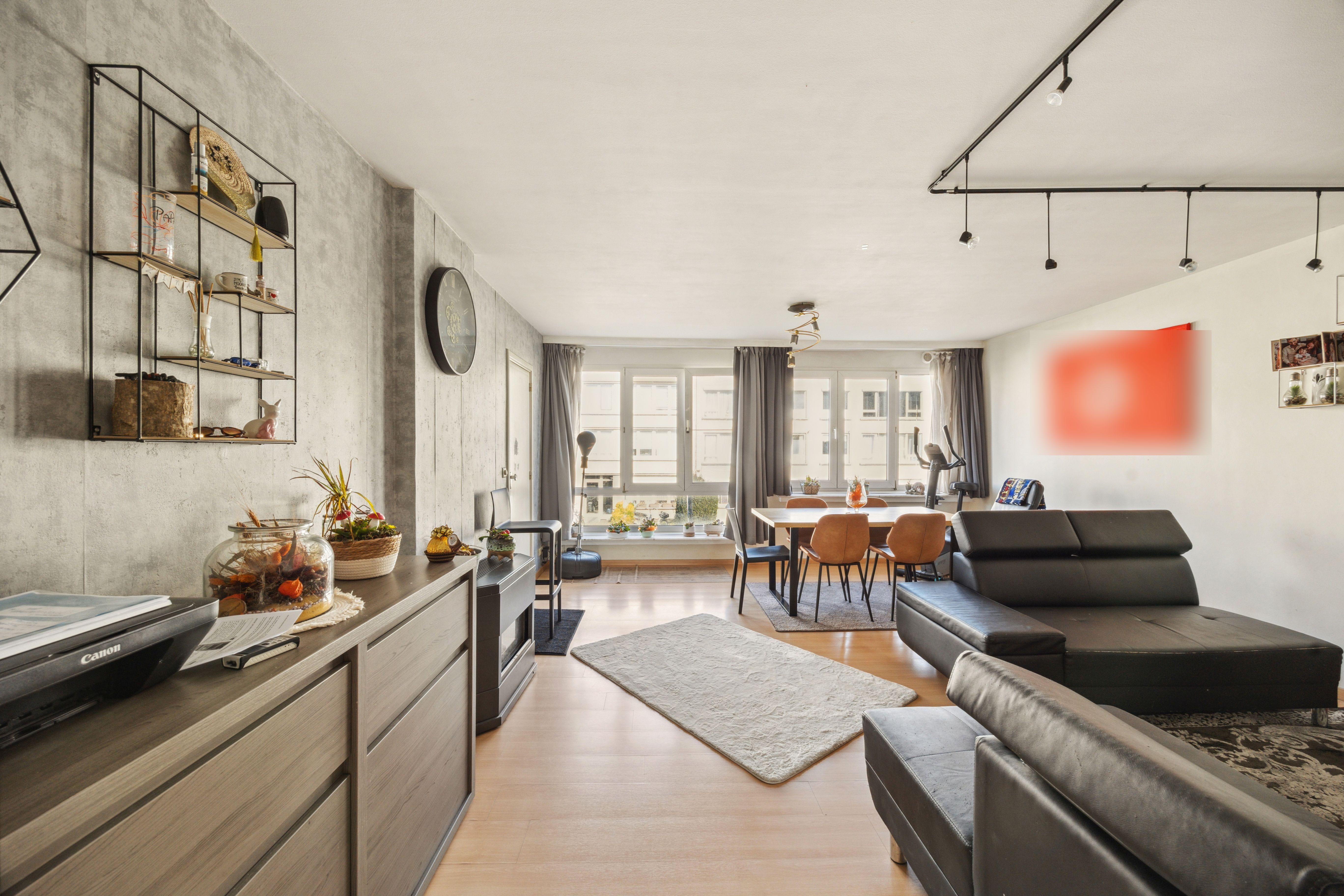 Verzorgd twee slaapkamer appartement op goede locatie in Deurne! foto 2